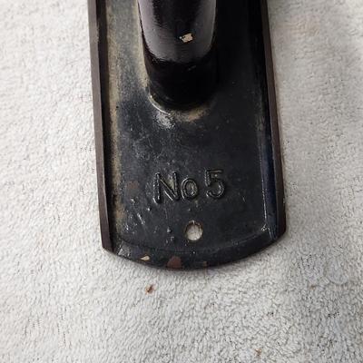 2 Wood Planes Stanley Bailey No. 5   Scrapper No. 12 1/2