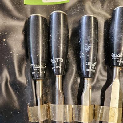 Set of 6 Stanley No. 40  Wood Chisels with pouch
