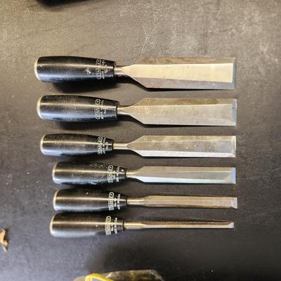 Set of 6 Stanley No. 40  Wood Chisels with pouch