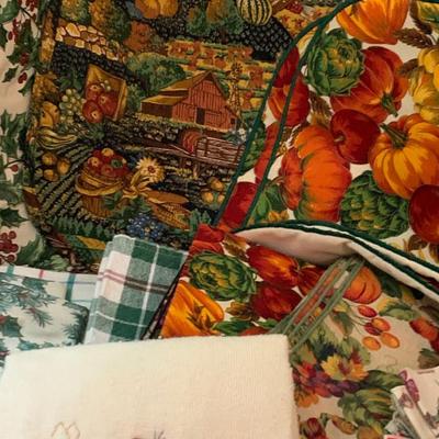 Large Holiday Dining Linens Lot Table Runners Napkins Placemats - Lot 210