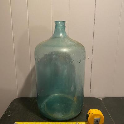 Vintage Arrowhead Puriias Water