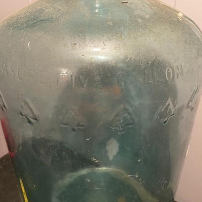 Vintage Arrowhead Puriias Water