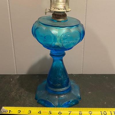 Vintage Sweetheart Oil Lamp
