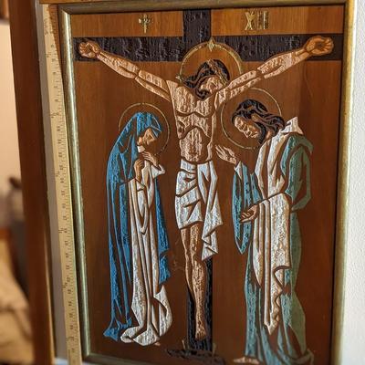 Impressive Wooden Carved Crucifix Depiction