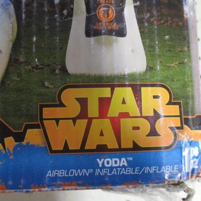 Star Wars Yoda Inflatable