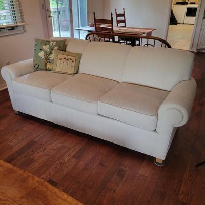 Norwalk Furniture Couch and Accent Pillows (GR-DW)