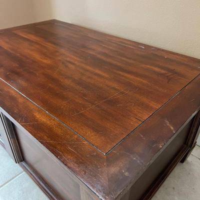 Dark Wood Storage Coffee Table *Read Details