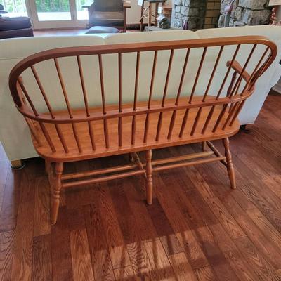 Tom Seely Furniture Shaker Style Wooden Bench and Accent Pillow (GR-DW)