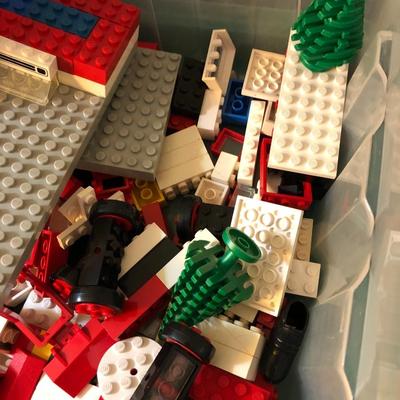 Legos & Matchbox Cars -Lot 153