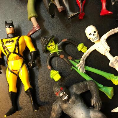 Action Figures & Other Misc. Pieces -Lot 156