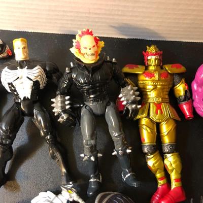 Action Figures & Other Misc. Pieces -Lot 156