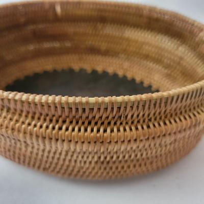 Woven Basket with a Wooden Carved Crayfish (K-DW)