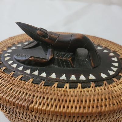 Woven Basket with a Wooden Carved Crayfish (K-DW)
