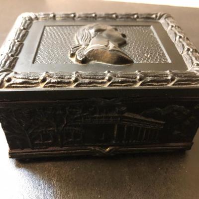 Lincolnâ€™s New Salem IL. Staffordshire Ware England & Metal Trinket Box -Lot 160