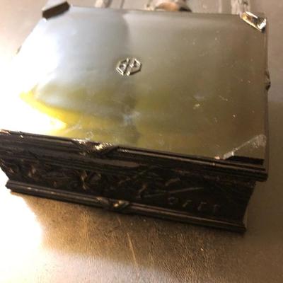 Lincolnâ€™s New Salem IL. Staffordshire Ware England & Metal Trinket Box -Lot 160