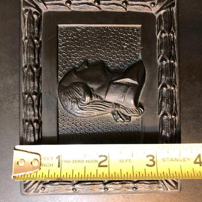 Lincolnâ€™s New Salem IL. Staffordshire Ware England & Metal Trinket Box -Lot 160