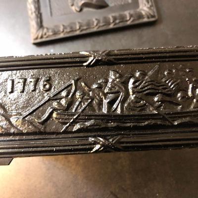 Lincolnâ€™s New Salem IL. Staffordshire Ware England & Metal Trinket Box -Lot 160