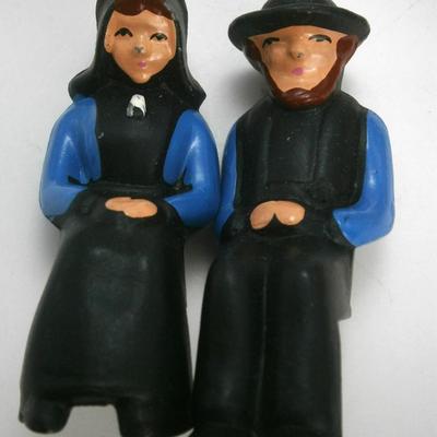 DUTCH BUGGY Amish Couple Cast Metal Figures