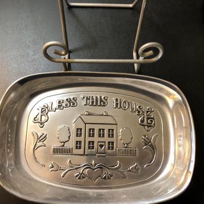 Wilton Plate & Stand and Bulova Clock (untested) -Lot 163
