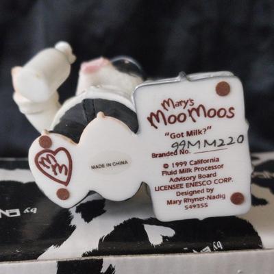 TWO BOBBIN BODS' COWS AND "GOT MILK?" MOO MOO