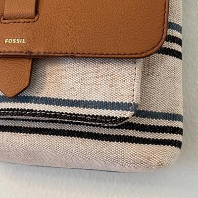 FOSSIL ~ Adjustable Strap Shoulder / Crossover Bag