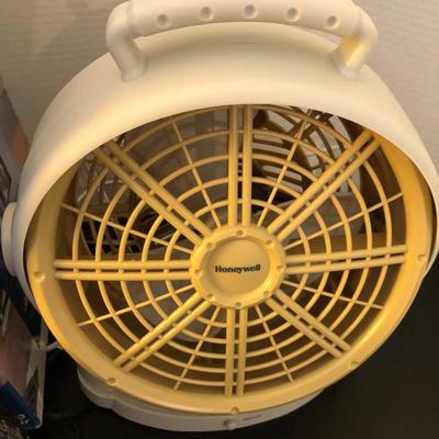 Honeywell Flex â€˜N Cool & 1500W Ceramic Heater (Tested) -Lot 170