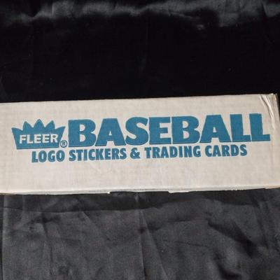 FLEER BASEBALL TRADING CARDS