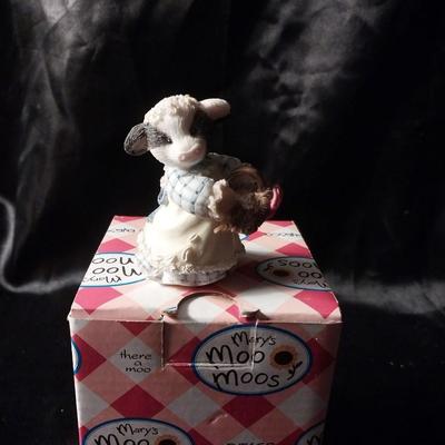 "ALL A BUZZ OVER YOU" "FLOUR GIRL" MOO MOOS