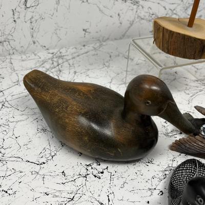 Assorted Ducklery - Small Duck carvings of various material wood & rock