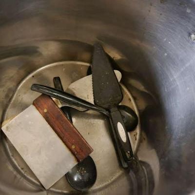 SS Pot w/misc. spoons