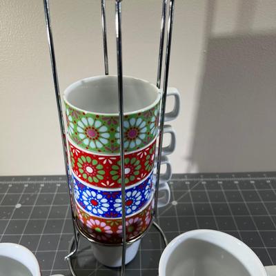 Great Floral Design Coffee Cup Set and Holder
