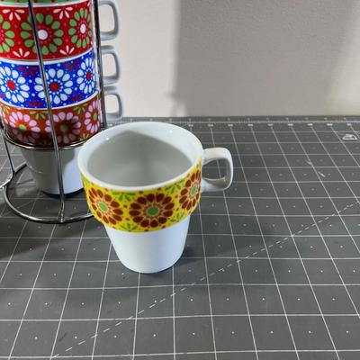 Great Floral Design Coffee Cup Set and Holder