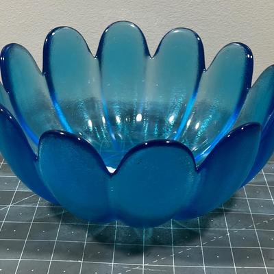 Gorgeous Blue Glass Bowl 