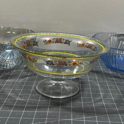 (3) Lot of 3 Glass Serving Bowls. 