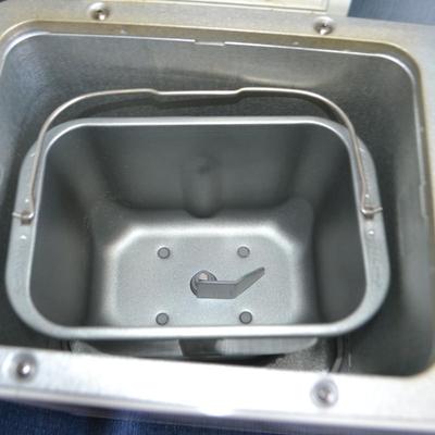LOT 246. BREADMAN PRO BREAD MAKER
