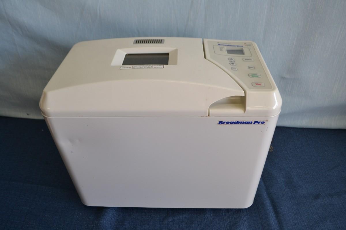 LOT 246. BREADMAN PRO BREAD MAKER