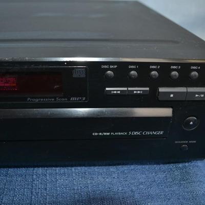 LOT 251. KENWOOD MULTI DVD/CD PLAYER MODEL DV-605