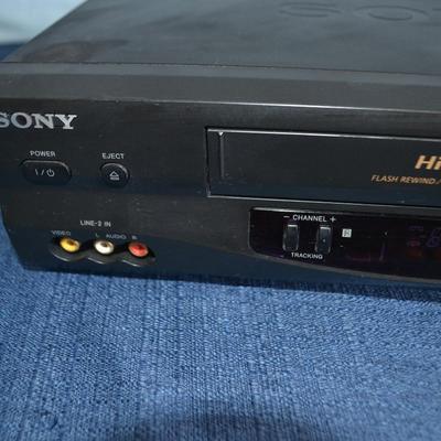 LOT 253. SONY VHS PLAYER