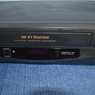 LOT 253. SONY VHS PLAYER