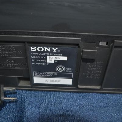 LOT 253. SONY VHS PLAYER