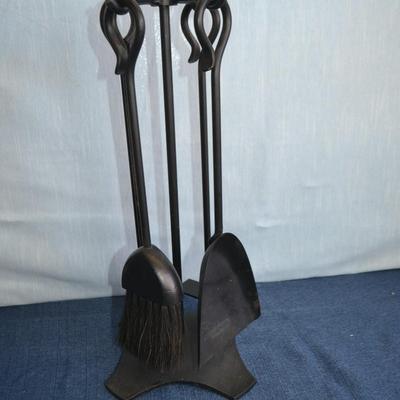 LOT 263. FIRE PLACE TOOLS. 18 INCH TALL