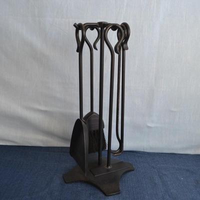 LOT 263. FIRE PLACE TOOLS. 18 INCH TALL