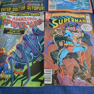 LOT 269 COMIC BOOKS