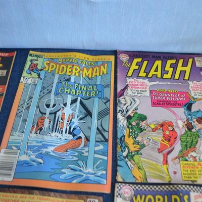 LOT 269 COMIC BOOKS