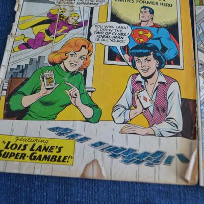 LOT 269 COMIC BOOKS