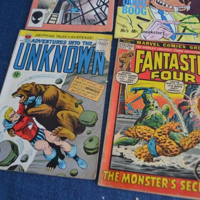 LOT 281. COMIC BOOKS (SEE PICS FOR CONDITION)