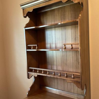 Thomasville American Style Hutch (1 of 2)