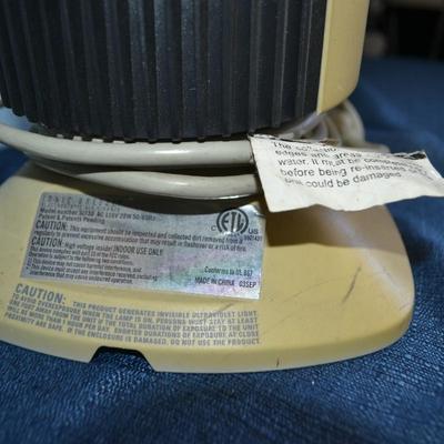 LOT 288. IONIC BREEZE AIR PURIFIER