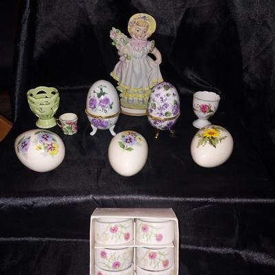 VINTAGE PORCELAIN EGGS-FIGURINE MADE IN JAPAN-