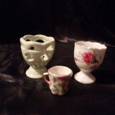 VINTAGE PORCELAIN EGGS-FIGURINE MADE IN JAPAN-